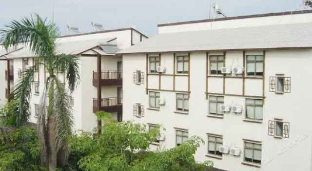 Beihai Silver Beach Holiday Hotel, Book Hotel Yinhai Beihai