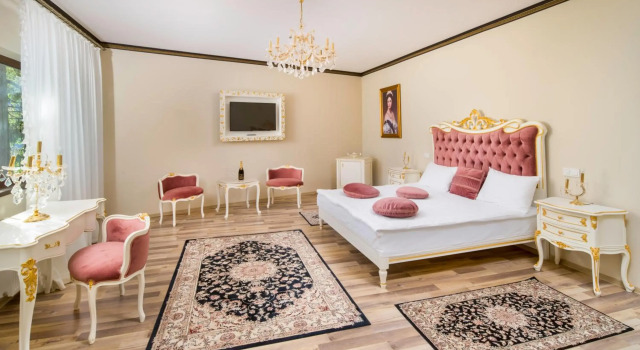 Hotel boutique Vila LaKastel, Забронировать Бутик-отель Бизнес-отели Синая, рядом с Подъемник Синая - Кота 1400, 4* 5*