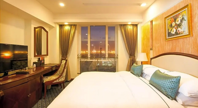 Люкс Business Hilton Shanghai Hongqiao International Airport