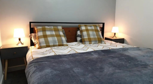 Stunning 5 bed house, 2 mins to beach and town, also free parking, Забронировать Отель Блэкпул Ланкашир, рядом с Blackpool North Train Station