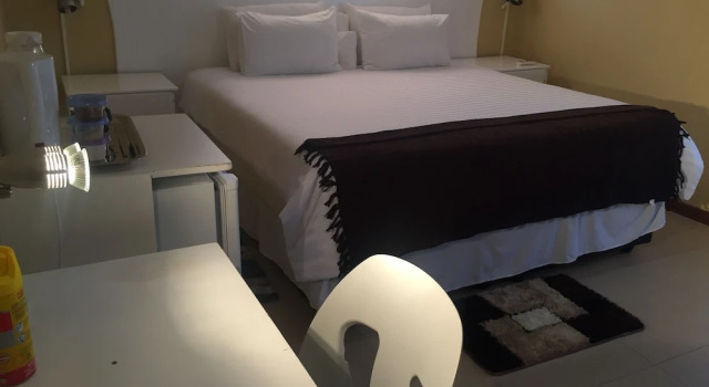Номер Luxury Rosey Rest Inn