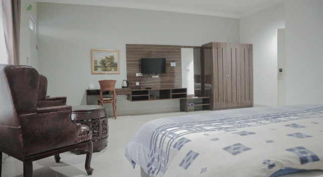 Suite Aries Biru Hotel & Villa
