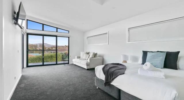 The Lake House and Apartment Merimbula