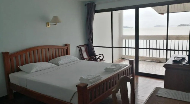 Jansom Beach Resort Ranong
