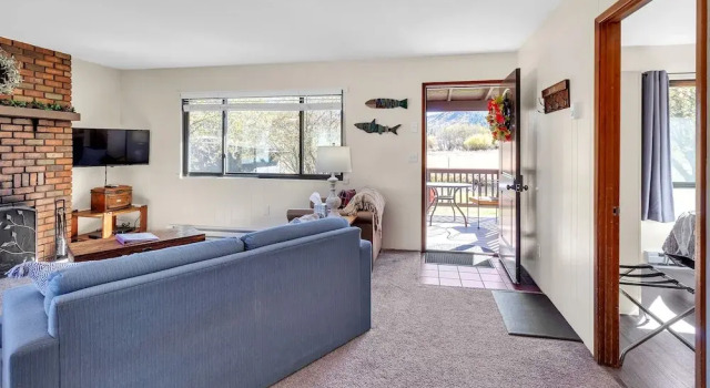 Cozy Cabin Retreat With Scenic Views 2 Bedroom Cabin, Prenota Casa vacanze Greer Arizona