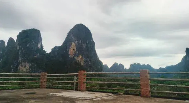 Yangshuo Xingping Li River Inn, Rezervovat Hotel Hotely v Xingping s bazénem, Bazén
