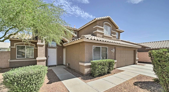 2 Mi to Goodyear Ballpark! Home w/ Poolside Oasis, Book Feriehus Goodyear Scottsdale