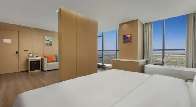 Люкс Business Ramada by Wyndham Khorgos Free Trade Zone