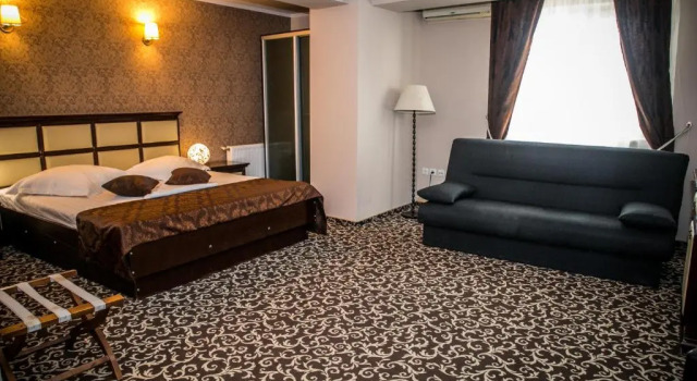 Полулюкс Hotel Megalos