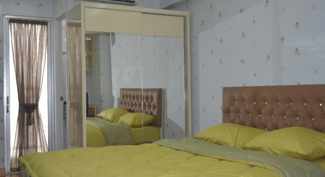 Roomku at Bassura City Apartment