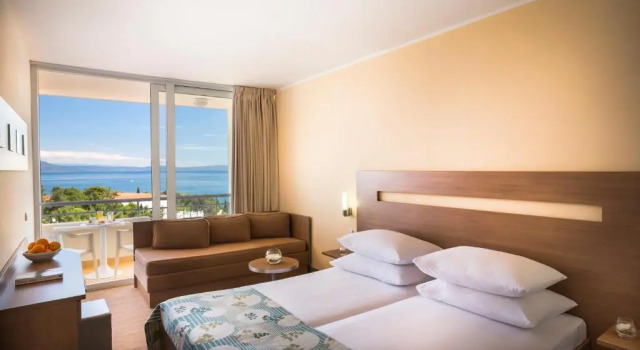 Трёхместный номер Superior с балконом Miramar Hotel
