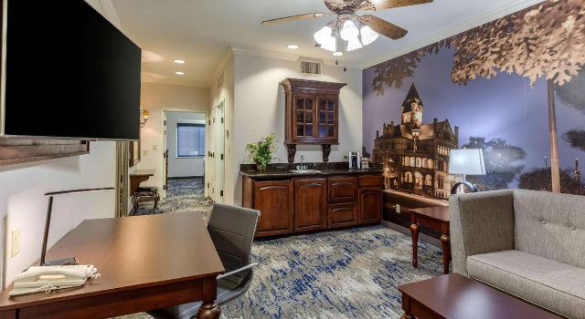 Двухместный люкс Clarion Pointe Sulphur Springs