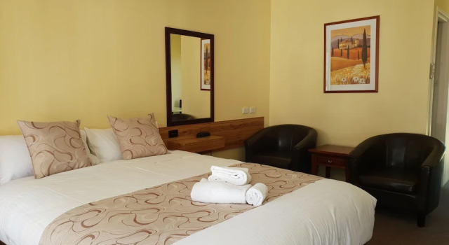 Номер Standard с балконом и с видом на воду Moon River Motor Inn