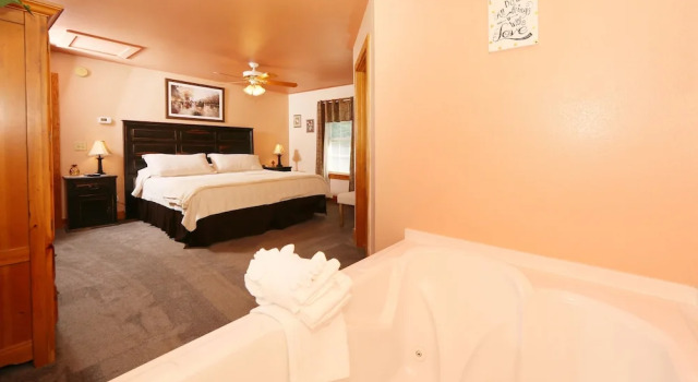 Pine Needles 6 - One Bedroom Chalet