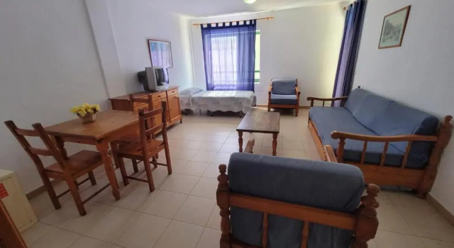 Immaculate 1-Bed Apartment in Arona E308, Book Apartment Hotels in Tenerife with Parking, Parking