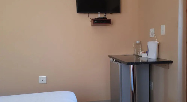 Ekuthuleni Guest House - Soweto, Prenota Affittacamere Soweto Gauteng