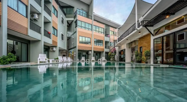 Отель Phuket Airport Place