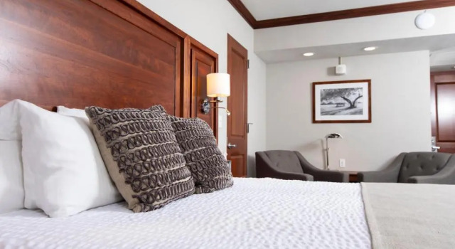 Двухместный номер Deluxe Hillsdale College Dow Hotel and Conference Center