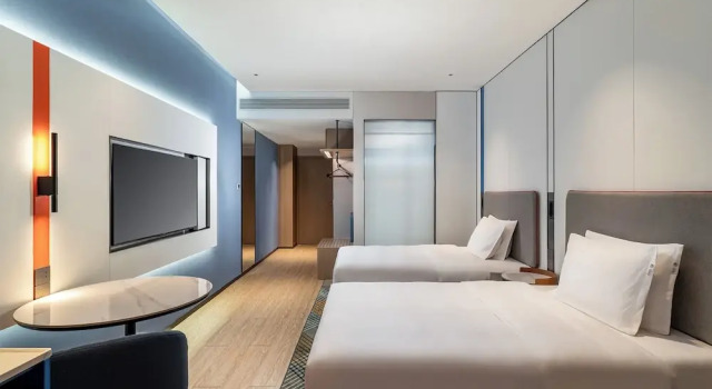 Четырёхместный номер Standard Holiday Inn Express Sihui City Center