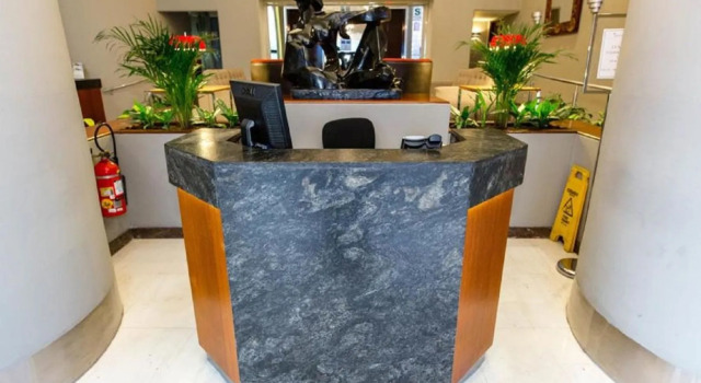 J&A Classic Hotel, Забронировать Отель Отели в центре Мирафлореса, в центре, Парковка
