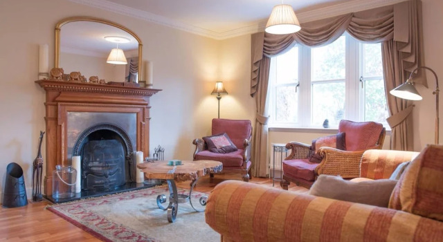 5 Bedroom House With Free Parking, Prenota Hotel Edimburgo Midlothian