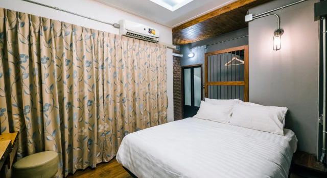 Zeds Hostel Bangkok
