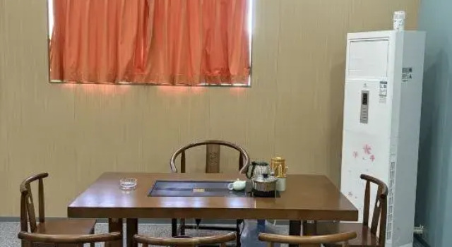 Люкс Deluxe Kyriad Hotel (Guangzhou North Railway Station Metro Station)