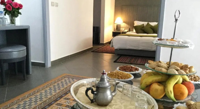 Полулюкс Hotel Al Massira