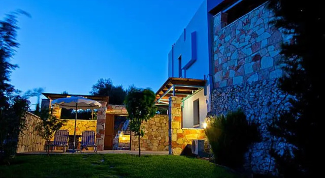 Апартаменты Petroto Sea View Villas