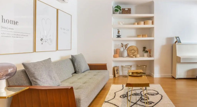 Brand New! 3-bedroom Apartment with Private Sunny Patio in Cacilhas!, Rezervovat Apartmán Almada Lisabon, poblíž Cacilhas Light Rail