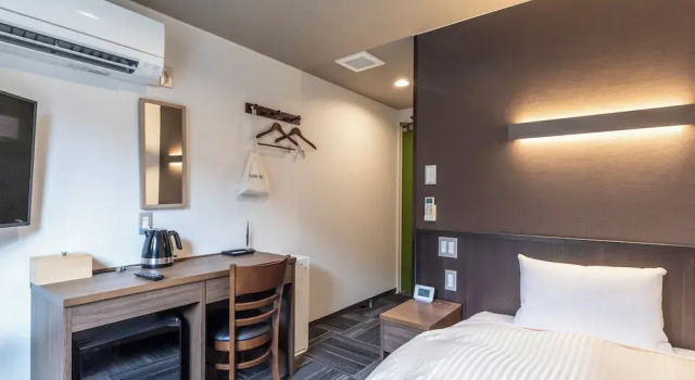 Business Hotel Awaikeda Eleven 2, Prenota Hotel Hotel e alloggi a Tokushima, Hotel