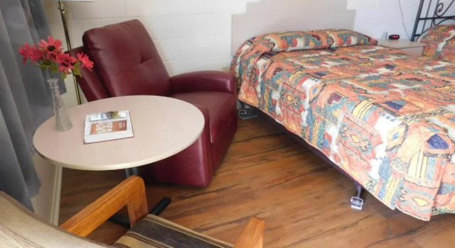 Номер Deluxe Royal Host Motel