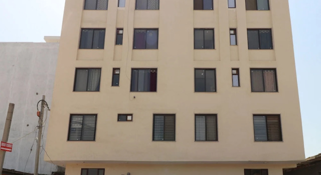 OYO 13301 Mayesha residency, Забронировать Отель Отели Нью-Дели с завтраком, Завтраки