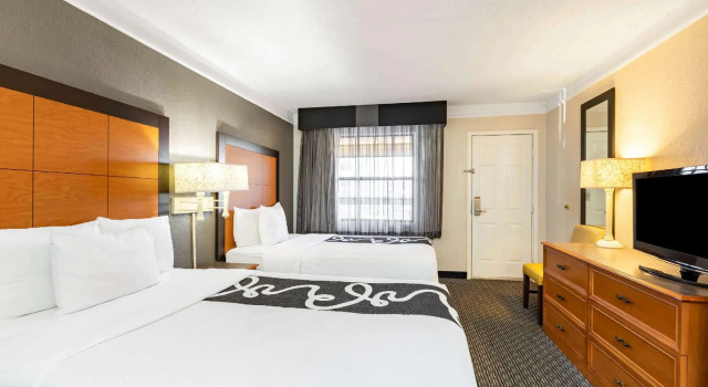 Четырёхместный номер Deluxe La Quinta Inn by Wyndham El Paso - Airport