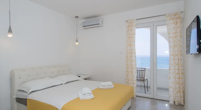Апартаменты Villa Tamaris on the beach
