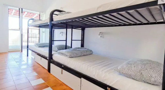 Кровать в общем номере (женский номер) Las Eras Nest Hostel