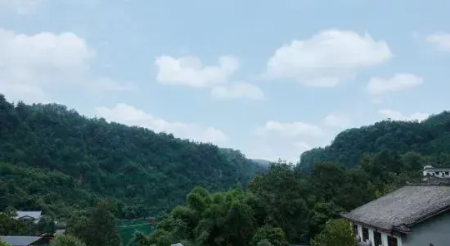Emeishan Yishan Guiyin Hotel (Qingyin Pavilion Scenic Area), Varaa Hotelli Hotellit Sichuan pysäköinnillä, Pysäköinti