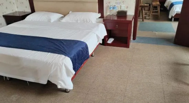 Люкс Deluxe Huayu Hotel