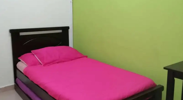 Коттедж с 5 комнатами StayWonderful01 Kota Laksamana