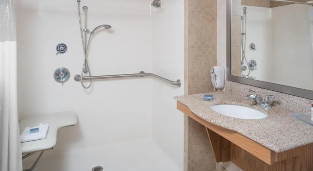 Люкс Fairfield by Marriott Inn & Suites Spokane Airport