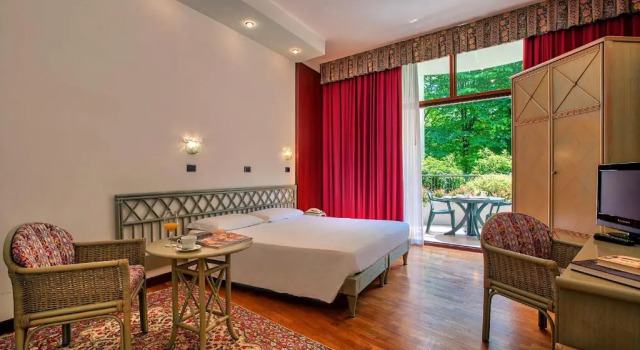 Трёхместный номер Standard Park Hotel Junior