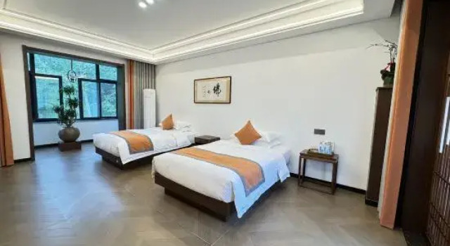 Четырёхместный семейный люкс Floral hotel · Wutai Mountain Duicuige Homestay