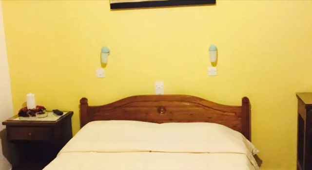 Vasoula's Rooms, Prenota Hotel Hotel a Paro con parcheggio, Parcheggio