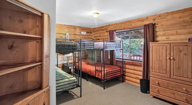 Minnie Mine Cabin Retreat 4 Bedroom Cabin