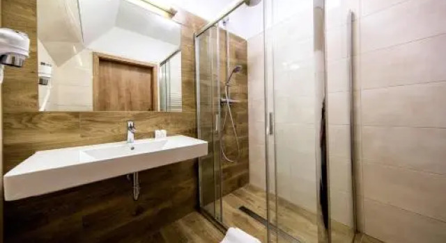 Grand Stasinda, Boek Hotel Hotels in Klein-Polen met parkeren, Parkeren