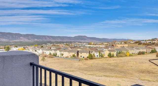 Апартаменты 8 Mi to Usafa! Townhome w/ Game Room & Backyard