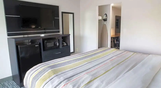 Двухместный люкс Country Inn & Suites by Radisson, Columbus West, OH