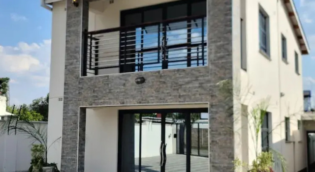 Вилла Luxurious 6 bed 6 Baths in Sunridge - 2299