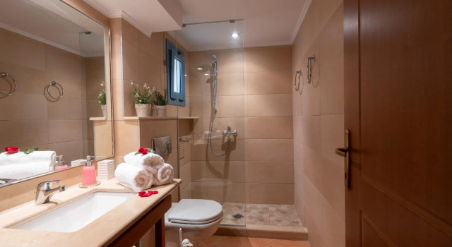 Апартаменты c 1 комнатой seafront Porto Sisi Hotel Apartments
