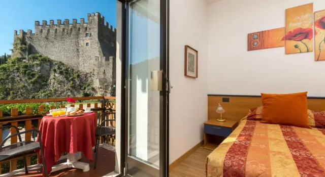 Двухместный номер Standard с балконом Hotel Antica Croce - Gardaslowemotion
